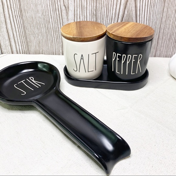 NWT🖤Rae Dunn 3pc 🧂SALT & PEPPER Set with Tray - Picture 2 of 8